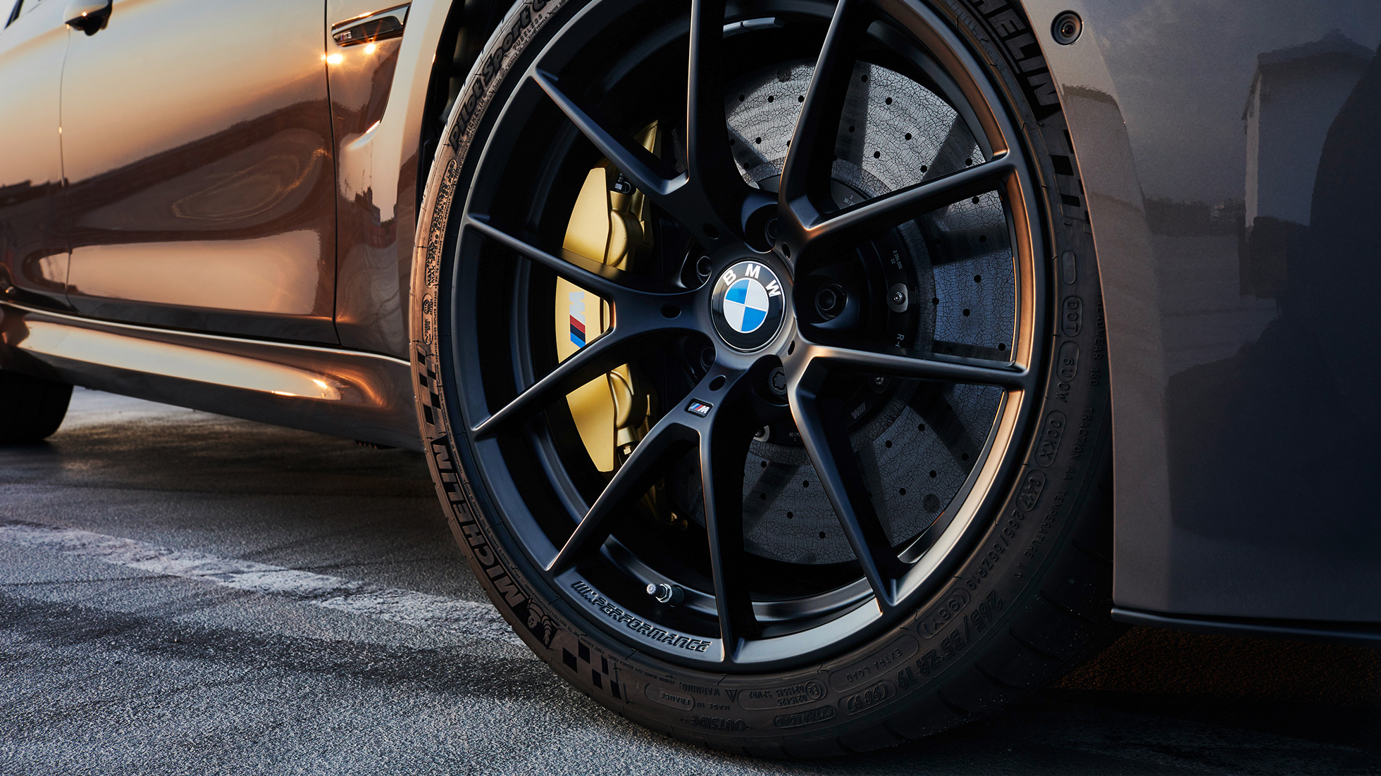 BMW M Performance, 20" M Performance -kevytmetallivanne Y-spoke 763 M Jet Black matta BMW M Performance -muotoilu, 20" M Performance -kevytmetallivanne Y-spoke 763 M Jet Black matta