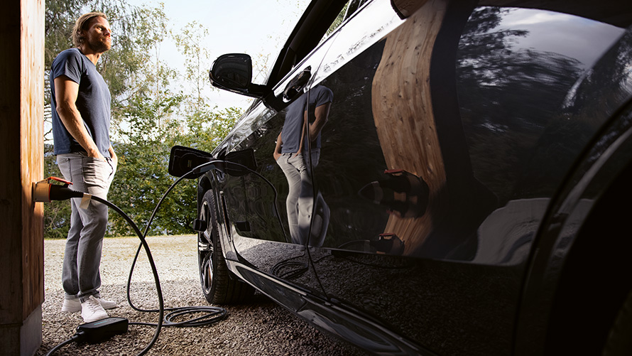 BMW Flexible Fast Charger BMW-lataustuotteet, BMW Flexible Fast Charger