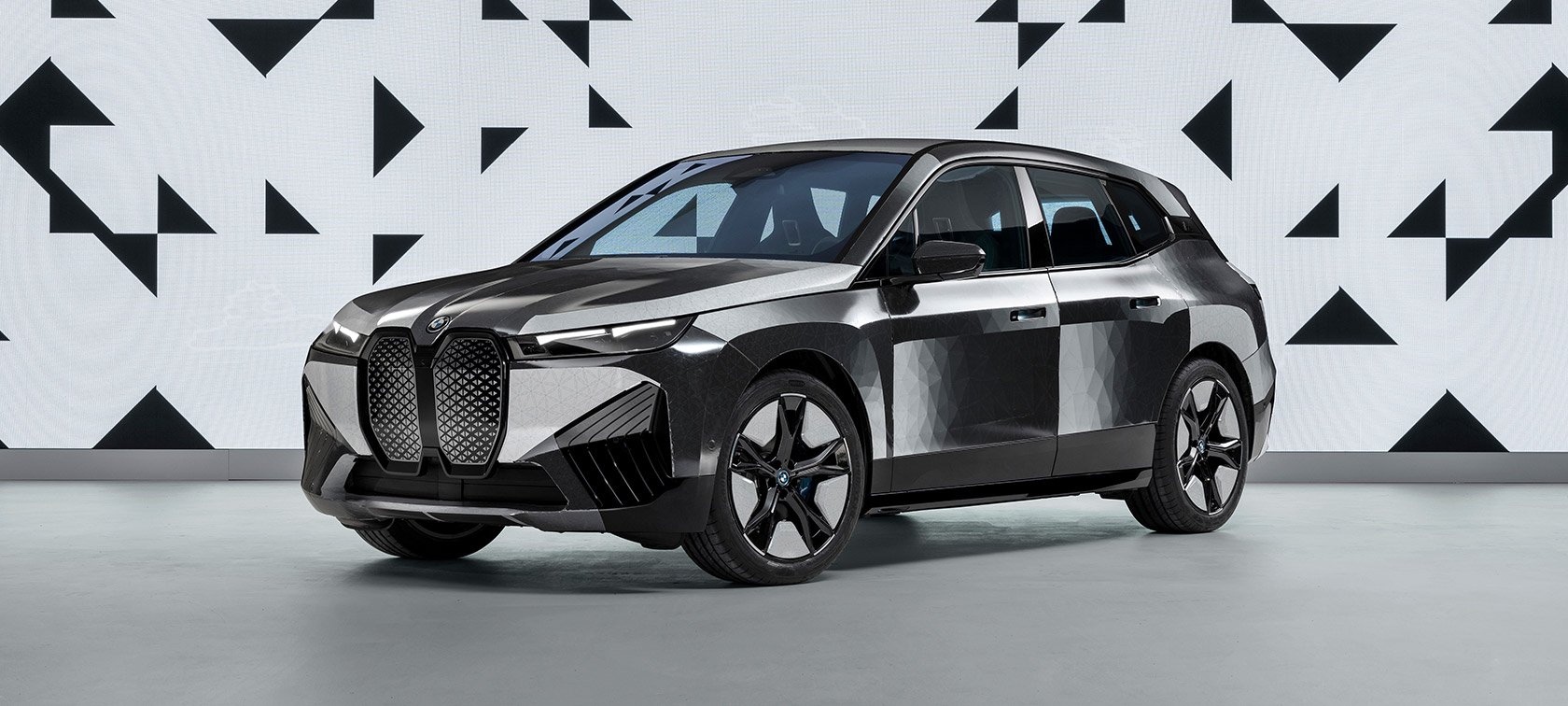 BMW iX Flow med E Ink