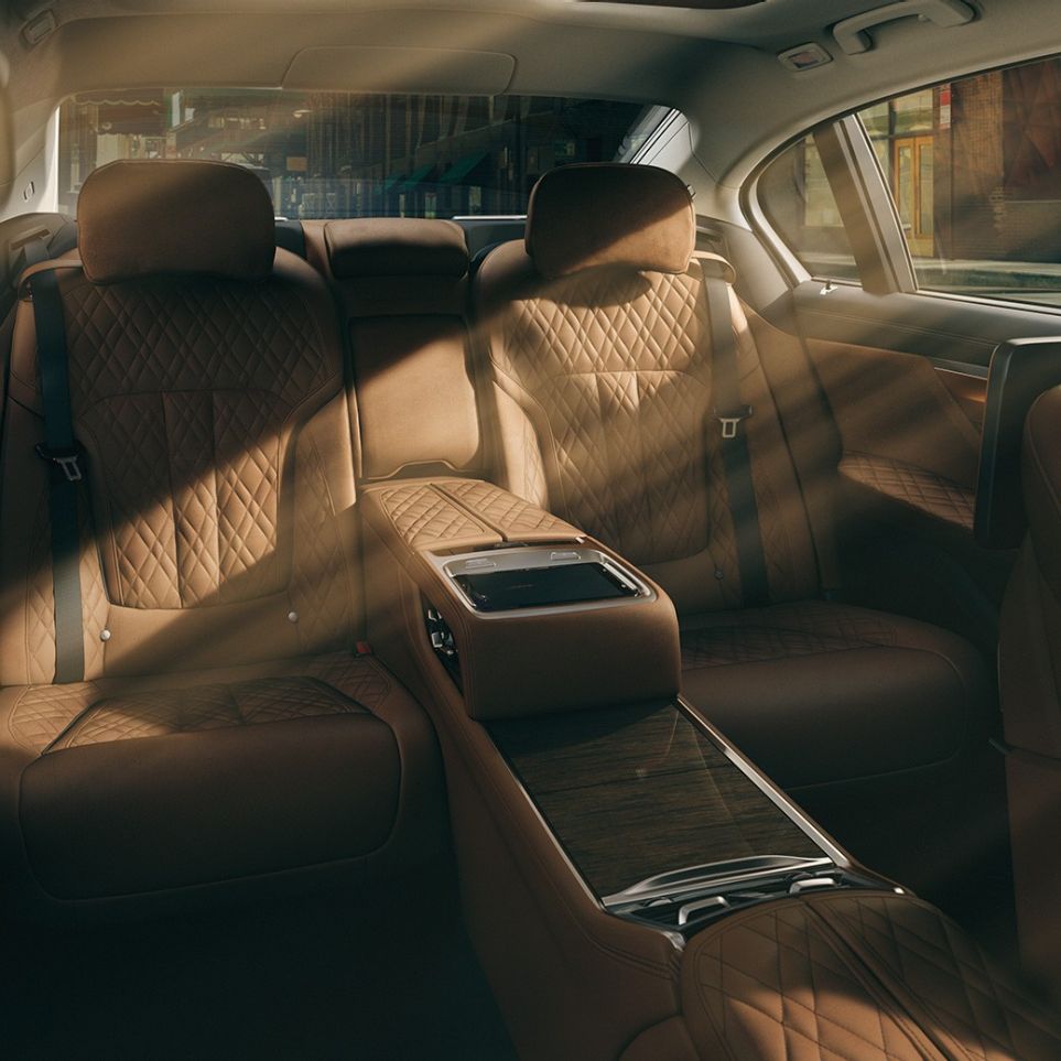 BMW 7-sarjan Sedanin Experience Modes -tilat Experience Modes -tilat: BMW 7-sarjan Sedanin miellyttävä sisätilamuotoilu