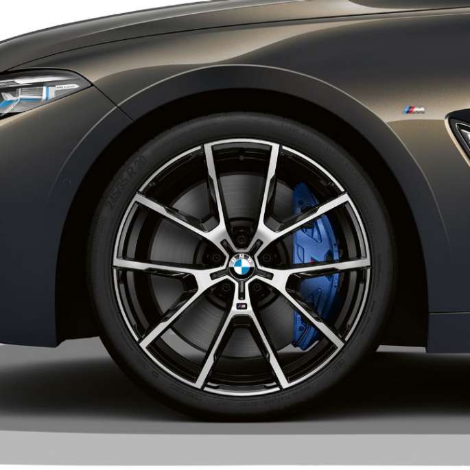 BMW M850i xDrive, Dravit Grey -metalliväri, 20-tuumaiset kevytmetallivanteet Y-spoke 728 M.