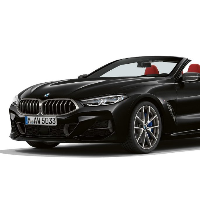 BMW M850i xDrive, Carbon Black -metalliväri, kolmeneljäsosakuva edestäpäin. BMW M850i xDrive, Carbon Black -metalliväri, kolmeneljäsosakuva edestäpäin.