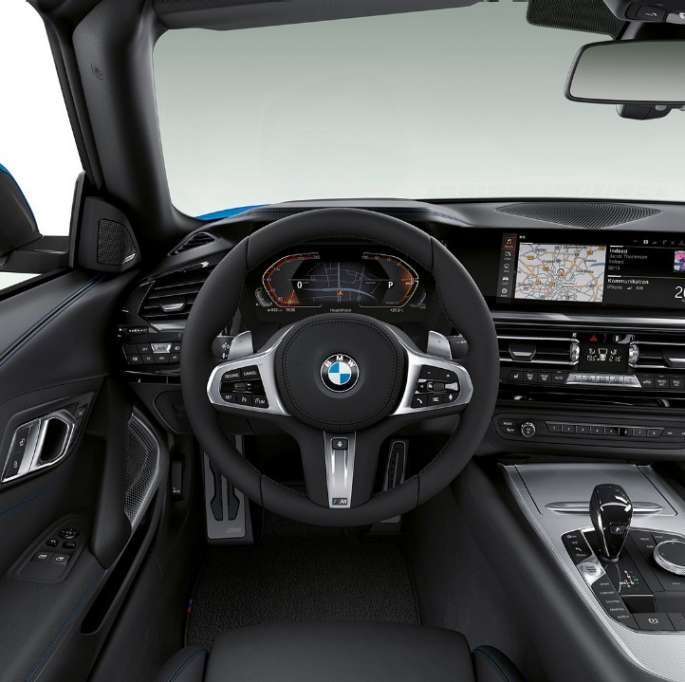 BMW Z4 Roadster Business M Sport -malli BMW Z4 Roadster Business M Sport -mallin ohjauspyörä ja kuljettajan paikka