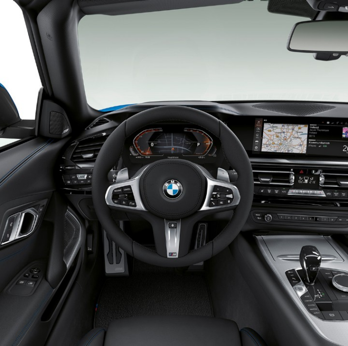 BMW Z4 Roadster Business M Sport -malli BMW Z4 Roadster Business M Sport -mallin ohjauspyörä ja kuljettajan paikka